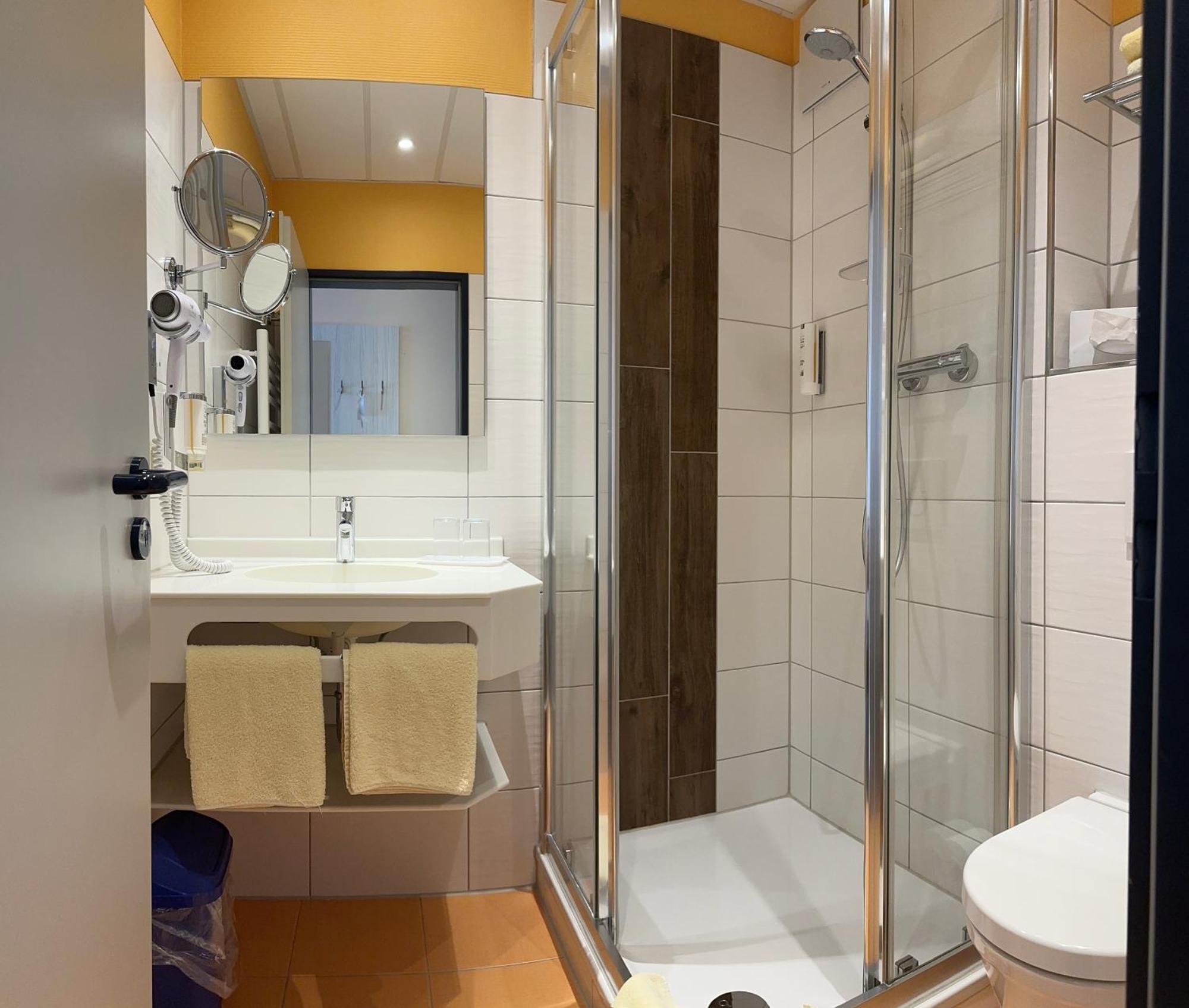 Duenenhotel Am Meer Росток Екстер'єр фото