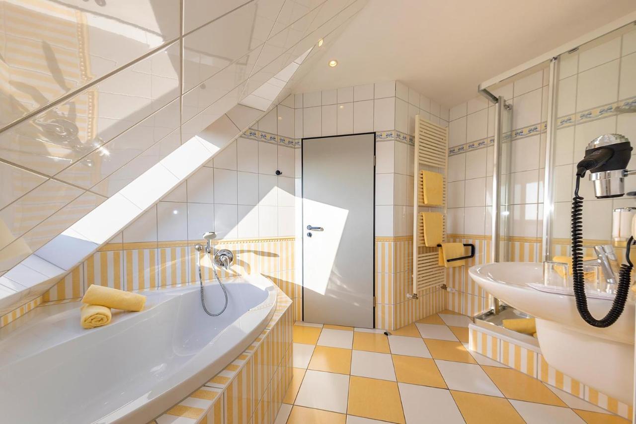 Duenenhotel Am Meer Росток Екстер'єр фото
